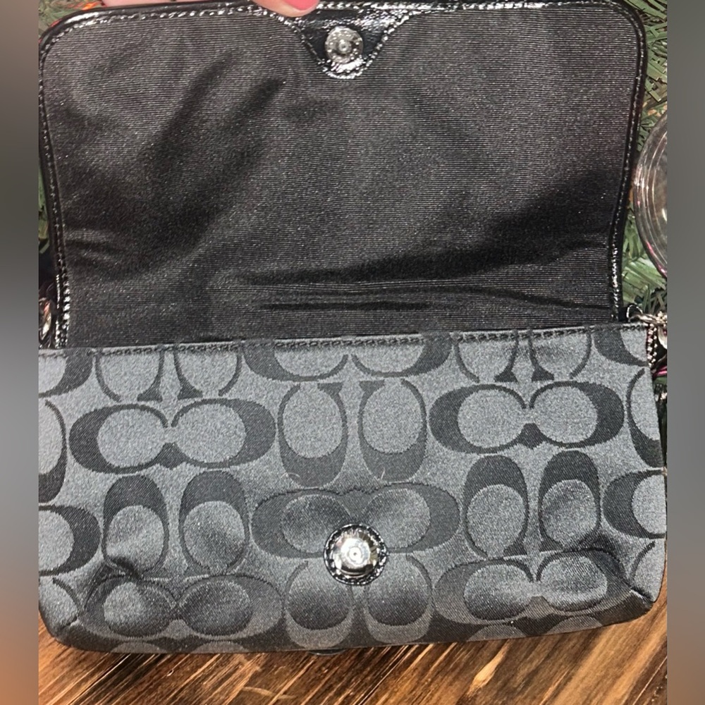 Coach Y2K Ashley Large Signature C Canvas Flap Wristlet/Mini Bag - Picture 10 of 11